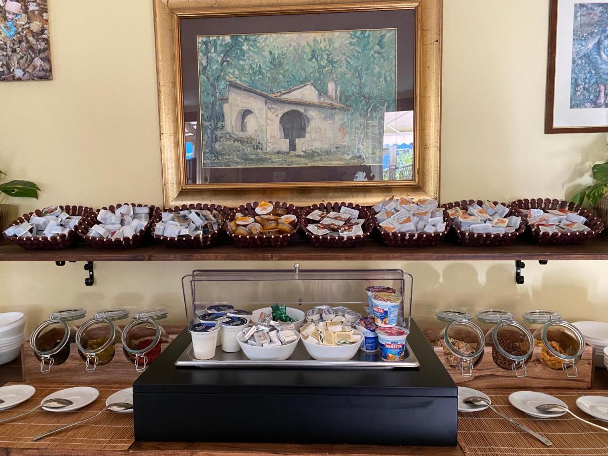 Casa Albergo Sorriso (Adults Only) Limone sul Garda Eksteriør billede