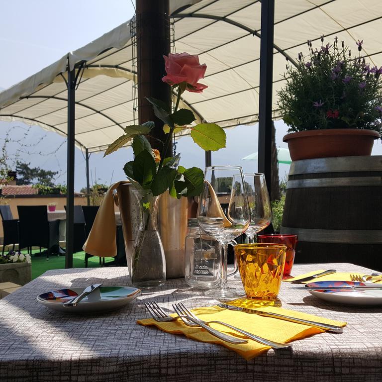 Casa Albergo Sorriso (Adults Only) Limone sul Garda Eksteriør billede